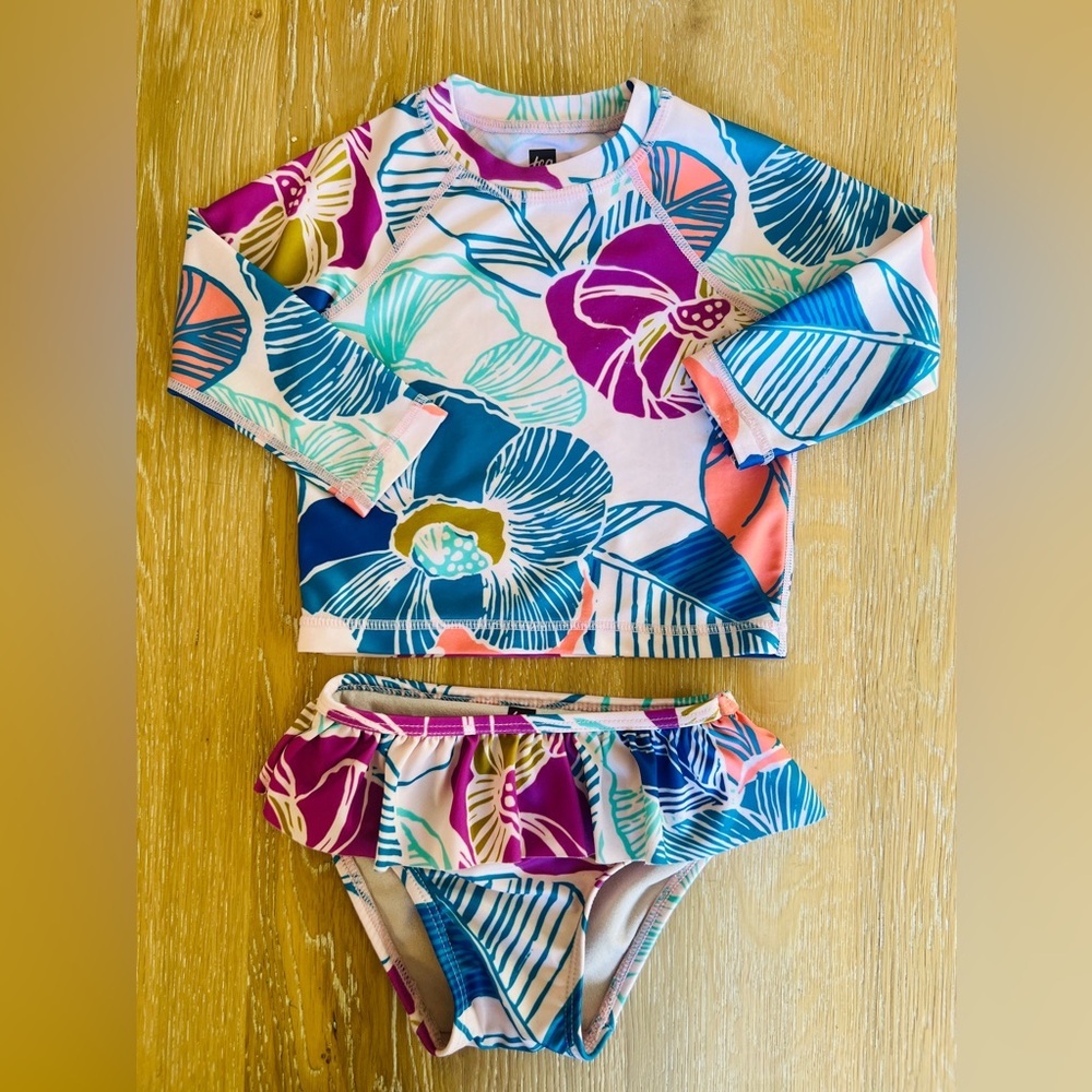 🌺💙TEA COLLECTION GIRLS FLORAL 2PIECE SWIMSUIT & RASHGUARD 9-12M